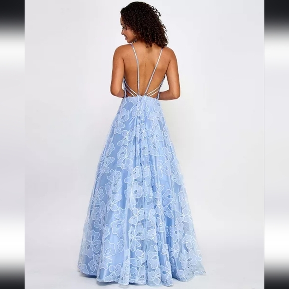 Say Yes Junior's Sequin-And-Lace Strappy Ball Gown in Sky Blue - Picture 2 of 14